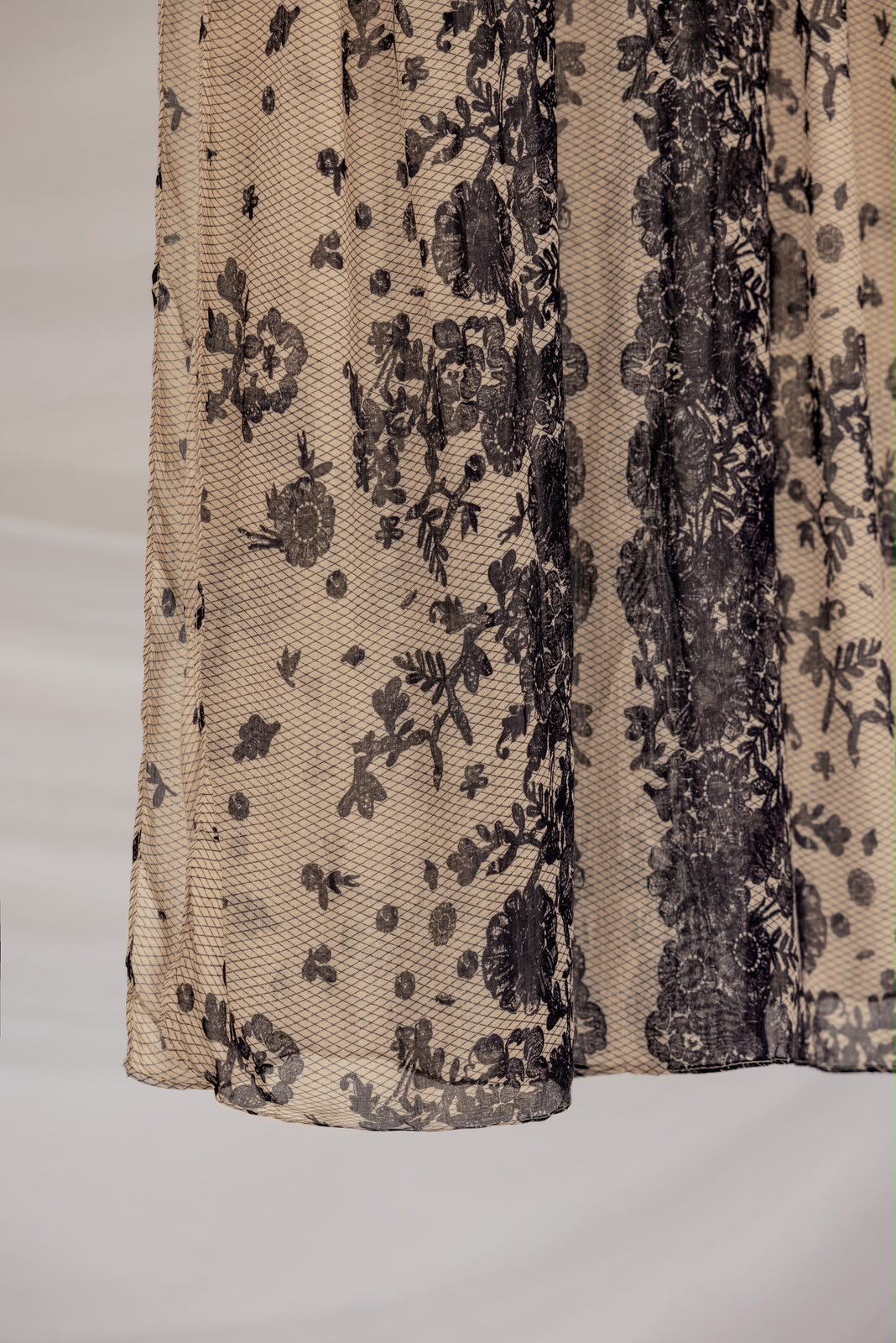 CHANTILLY LACE HIJAB